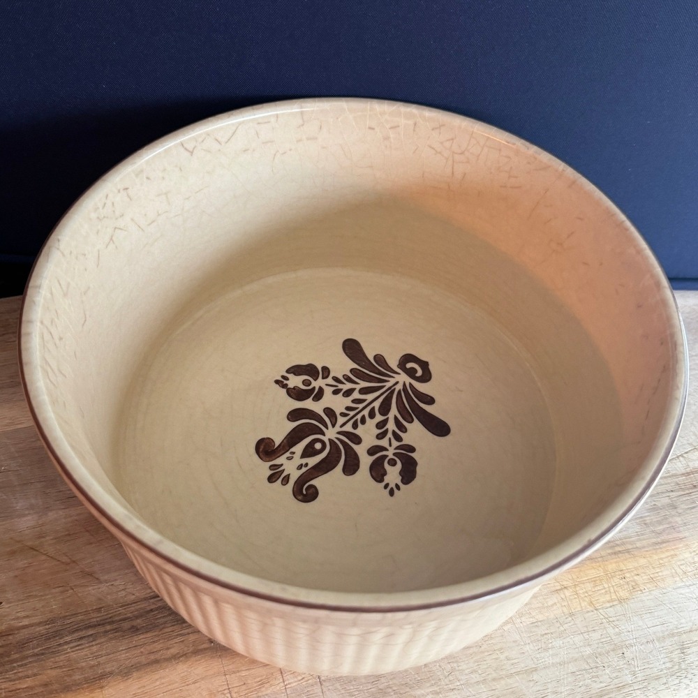 Pfaltzgraff Village 408 Vintage 2 Quart Ribbed Round Casserole Serving Bowl‎ USA